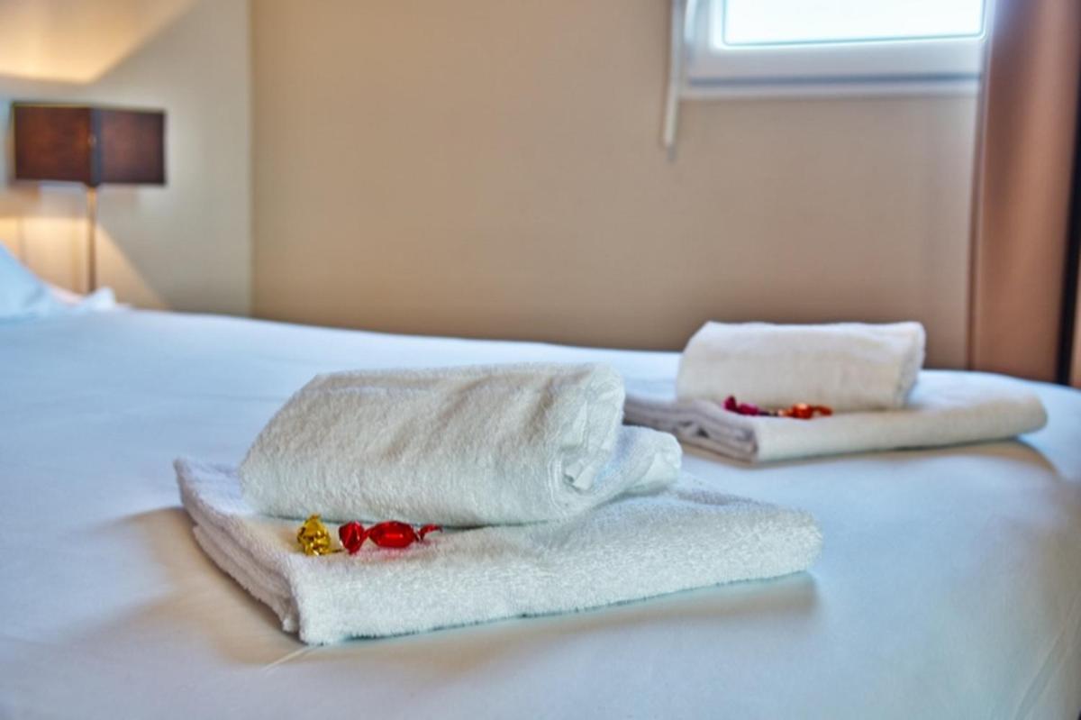 Adonis Hotel Bayonne - Hizvo