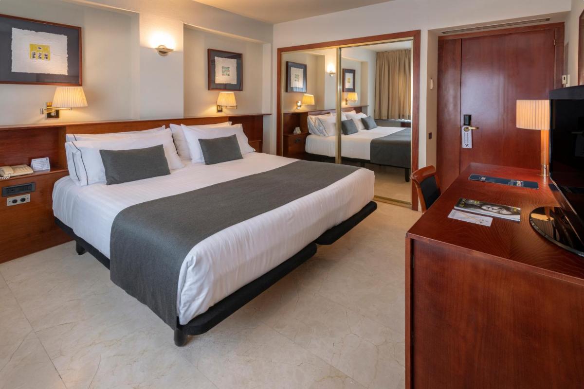 Cama o camas de una habitación en Gran Hotel Rey Don Jaime