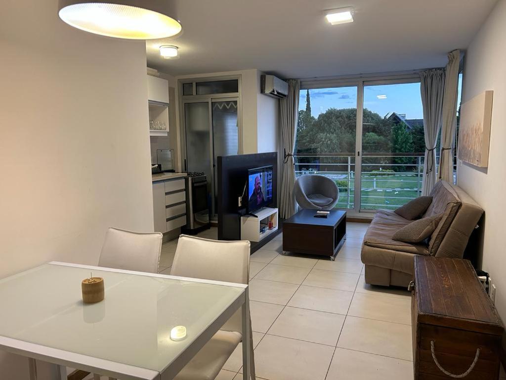 Altos del Virrey 204 apartamento frente al río - Hizvo