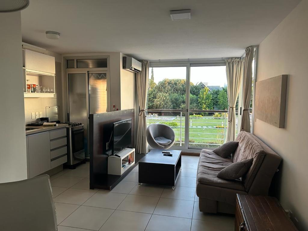 Altos del Virrey 204 apartamento frente al río - Hizvo