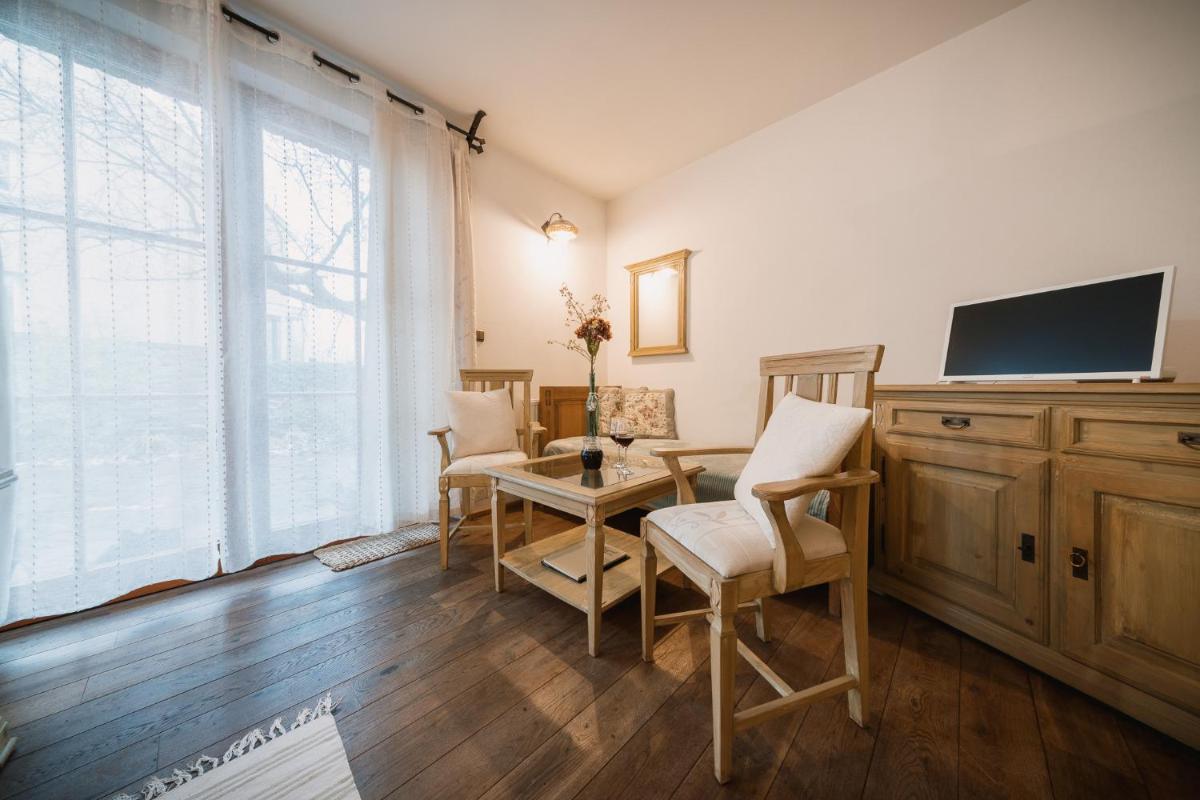 Penzion Kutna - Housity