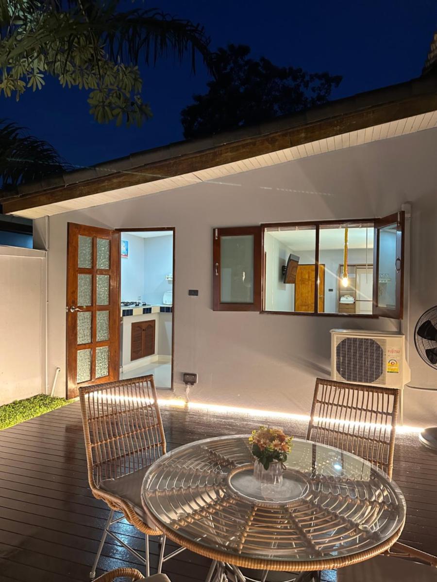 Private Pool Villas by Honey-5 miles from Central Pattaya Beach - Housity