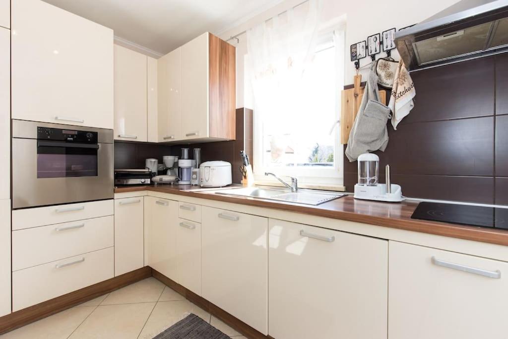Luxury Apartment Emily with Amazing Sea View - Housity