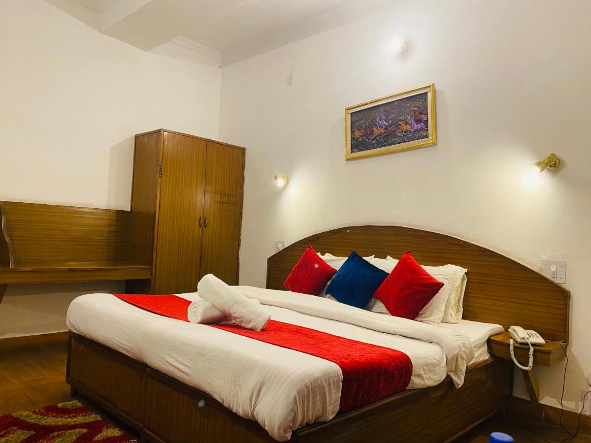 HOTEL Tara Regency - A home in mountains - Housity