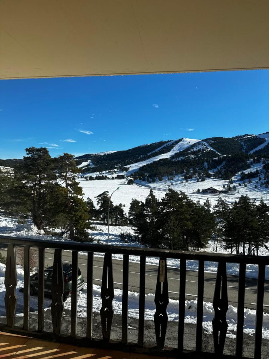 U066 - Appartement cosy, vue sur la montagne à Gréolières - Housity