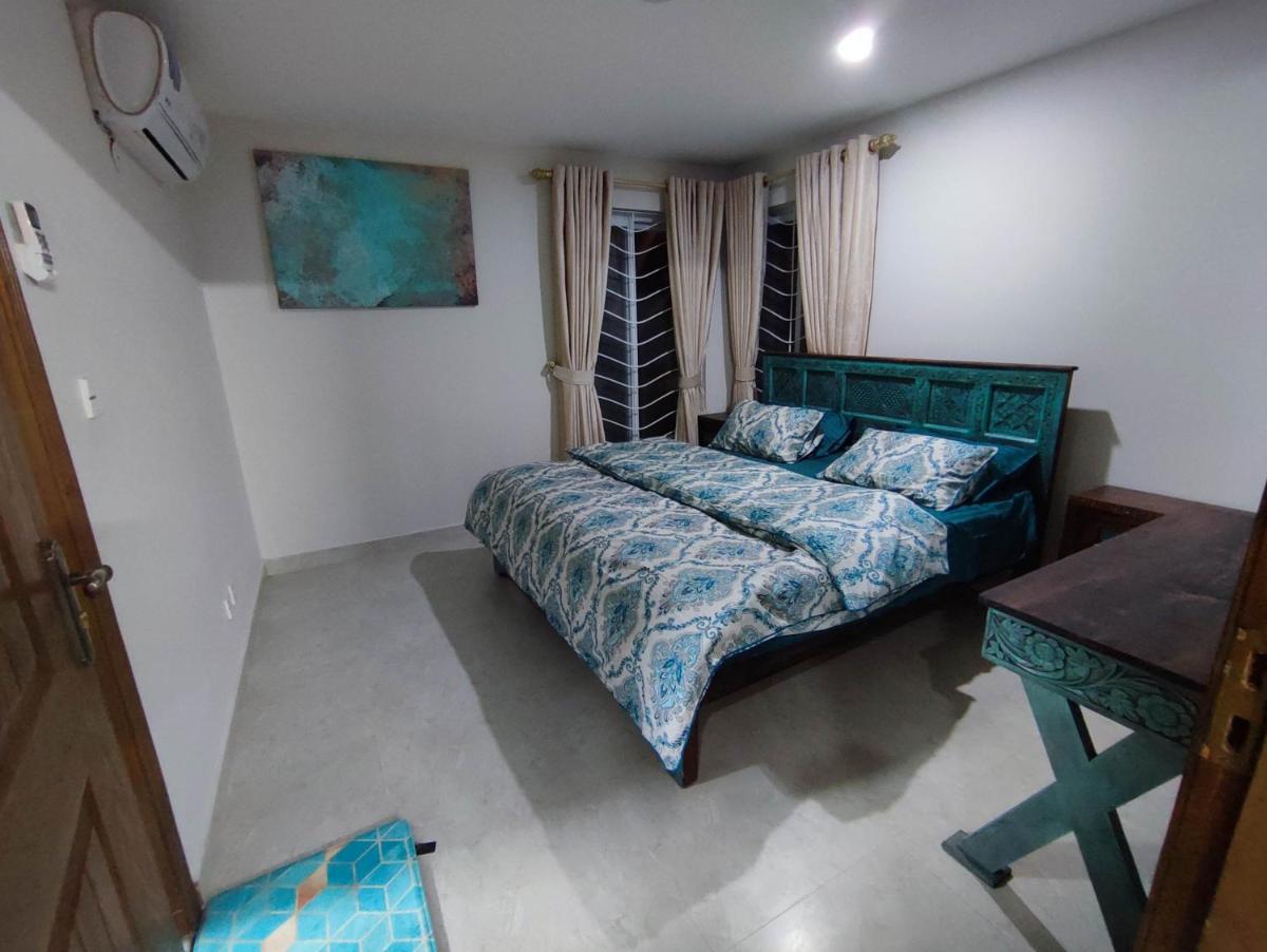 Spacious, Central Islamabad, sector F-6, 2Bedroom house - Housity