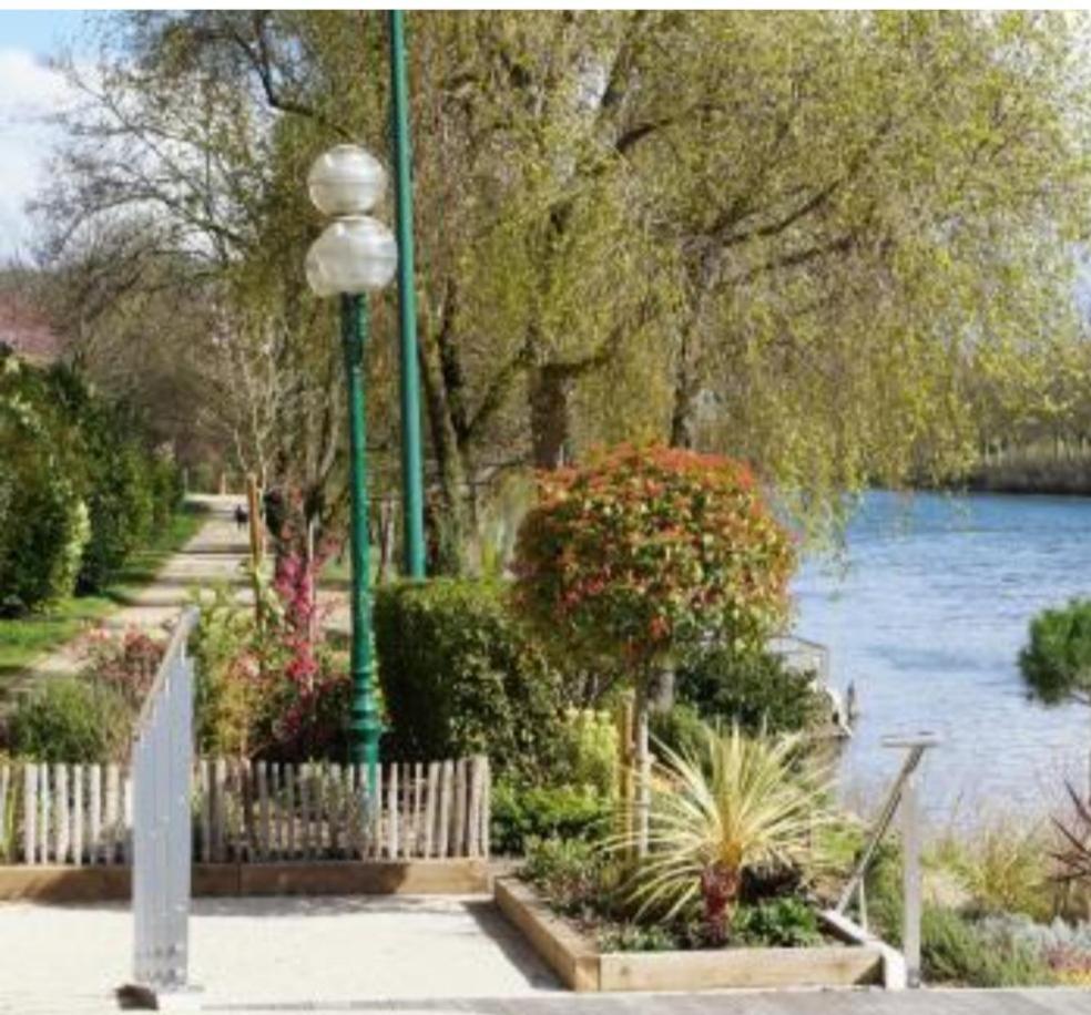 Appartement au bord de seine - Housity
