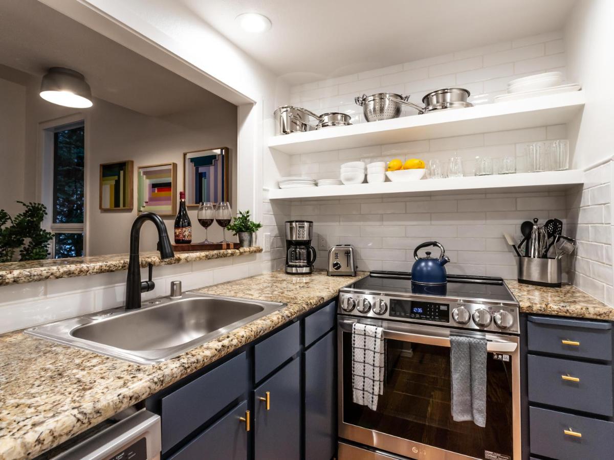 Moonriver Retreat - Housity