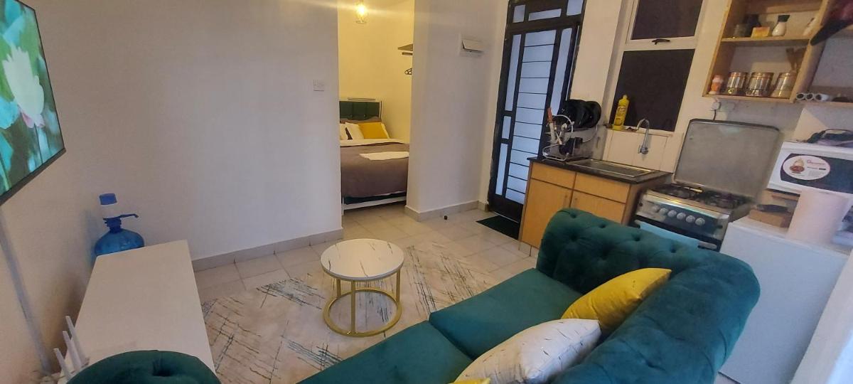 Hipsonic Studio Apartment RaceCourse Gardens - Housity