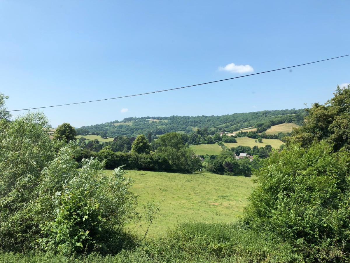 Award winning house with hot tub nr Bath - Housity