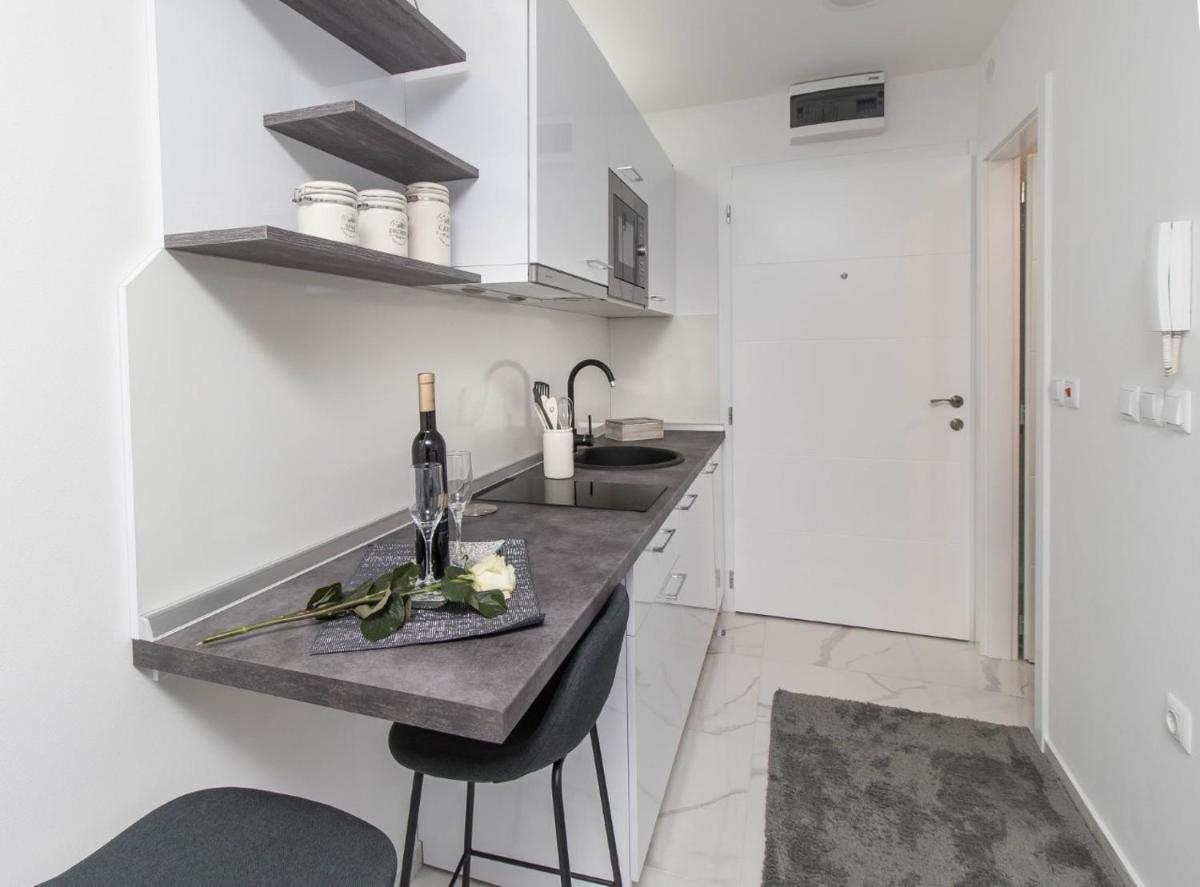 Suitetrails - Studio apartman Rose
