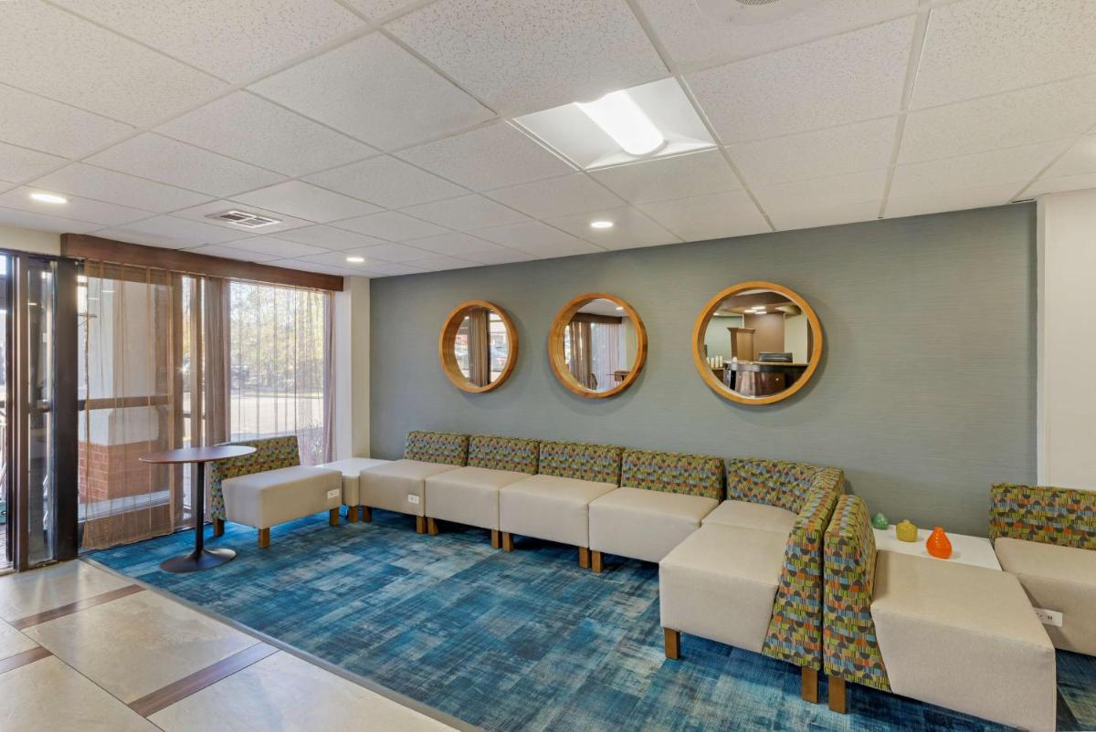 Best Western PLUS Executive Hotel Richmond - Housity