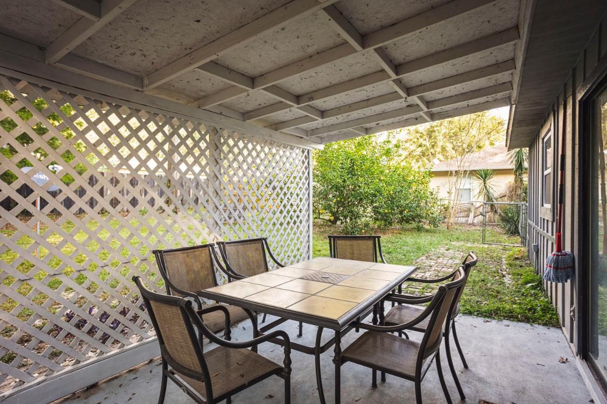 3 bed 2 bath fenced yard pet friendly great location 6 m from WEC - Housity