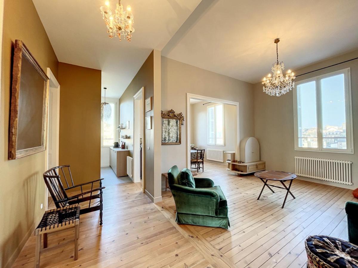 Appartement Art Déco à Granville, proche plage, gare et commerces, 3 chambres, ascenseur, parking. - FR-1-361-392 - Housity