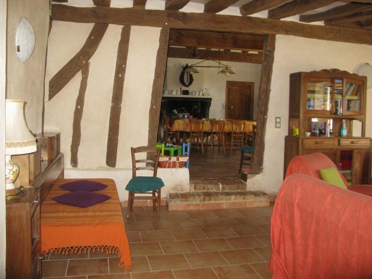 Maison Spacieuse et Indépendante avec Jardin et Terrasse, Idéale pour Observer la Nature en Sarthe - FR-1-410-215 - Housity