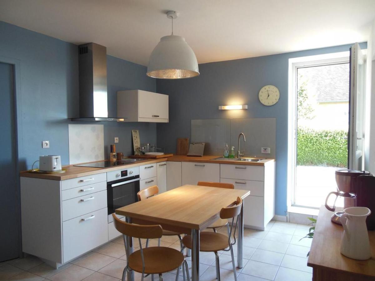 Gîte Neufchâtel-en-Saosnois, 3 pièces, 6 personnes - FR-1-410-299 - Housity