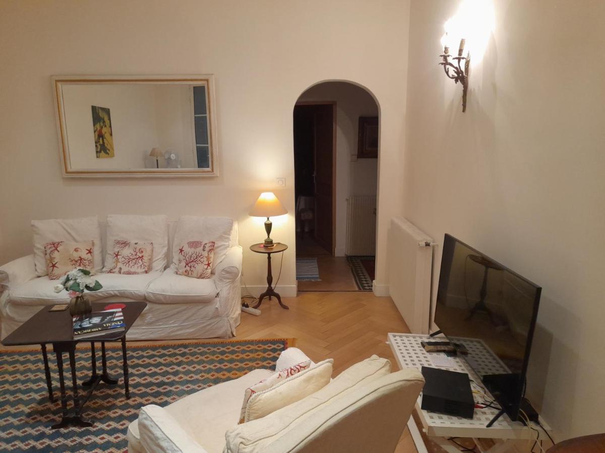 Cannes Fast Internet Central Apartment - Hizvo