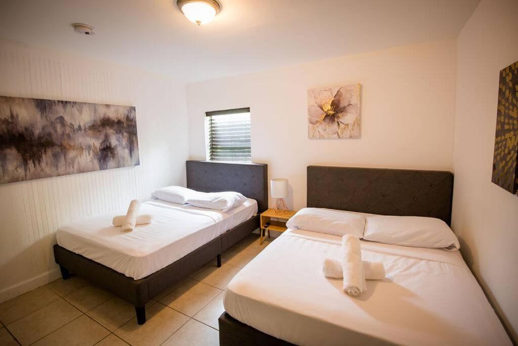 3 Bedroom Miami Home 15 Minutes to the Beach - Housity