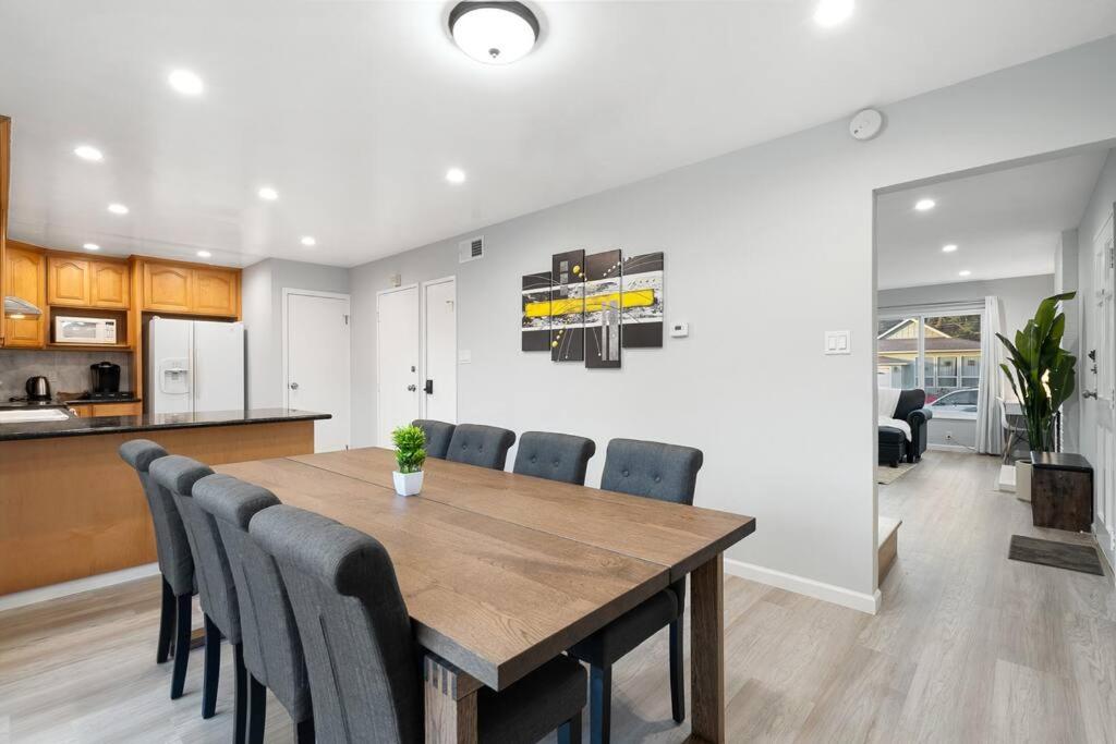 Beautiful Vacation Home in Pacifica near popular beaches - Housity