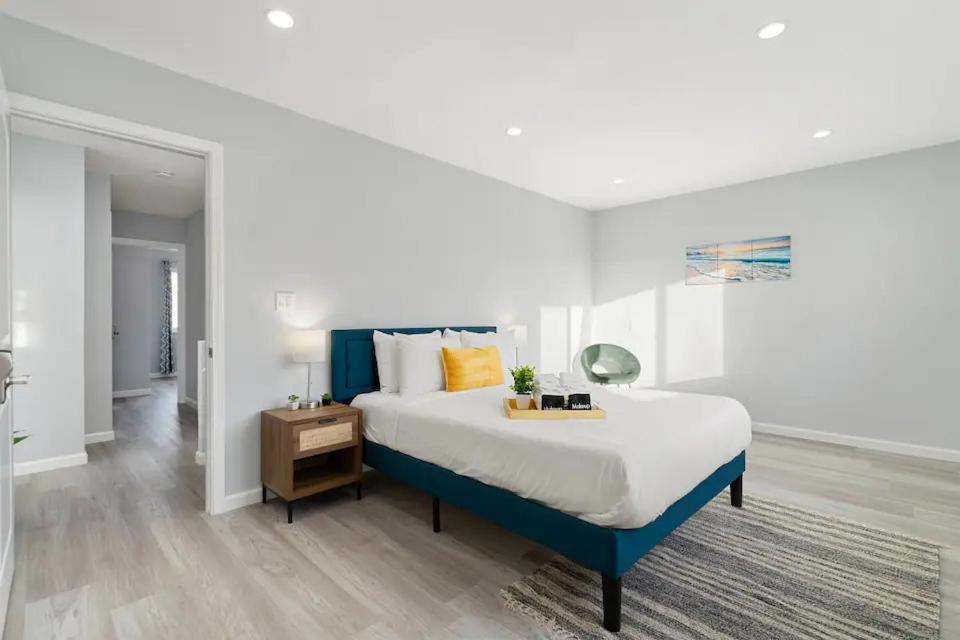Beautiful Vacation Home in Pacifica near popular beaches - Housity