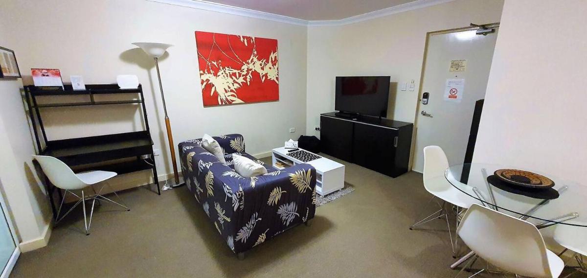Heart of the City 504 - Housity