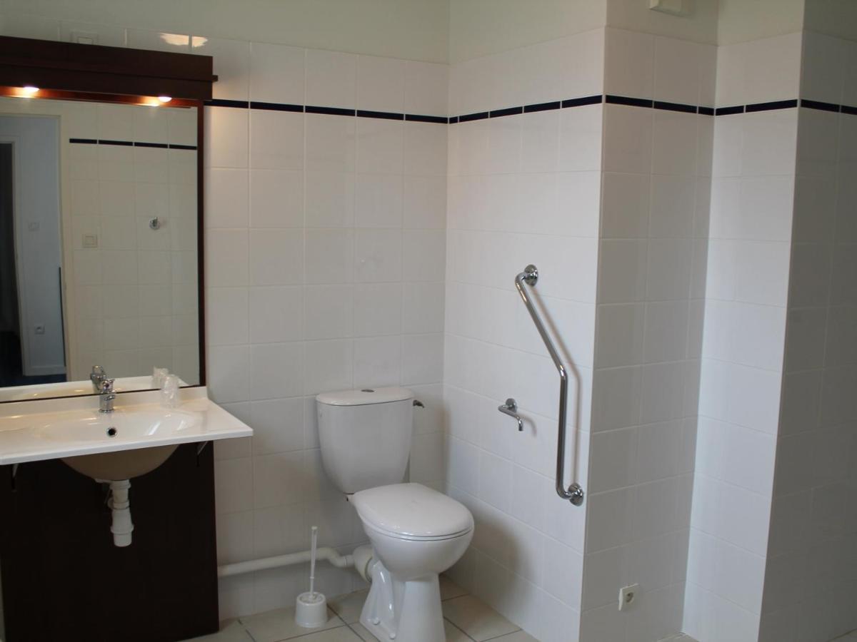 T3 PMR avec Piscine à 170m des Thermes - Parking Inclus, WiFi Accueil - FR-1-541-13 - Housity