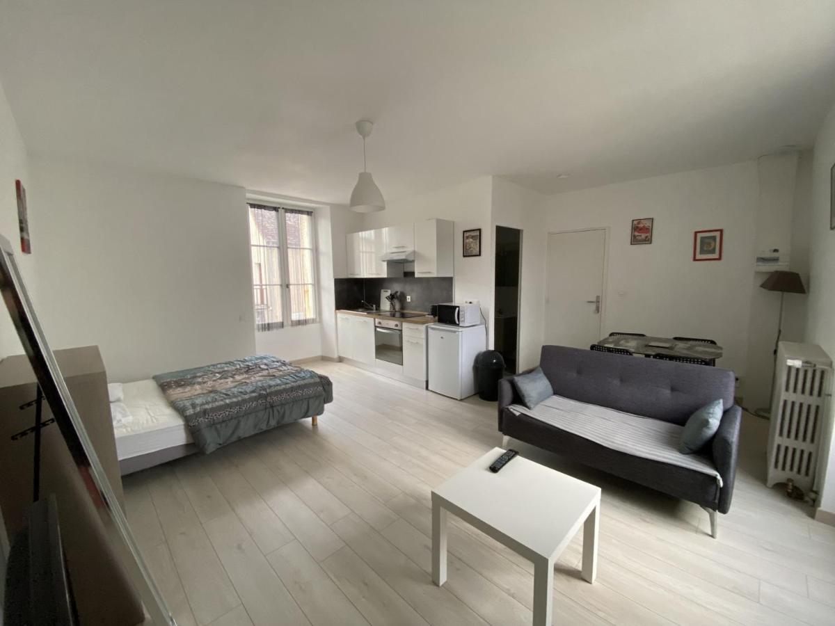 Appartement Rénové avec Cuisine Américaine et WIFI, Proche des Thermes Saint Roch - FR-1-541-32 - Housity