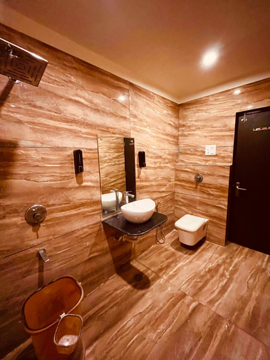 Sitara Hotel, Haridwar - Housity