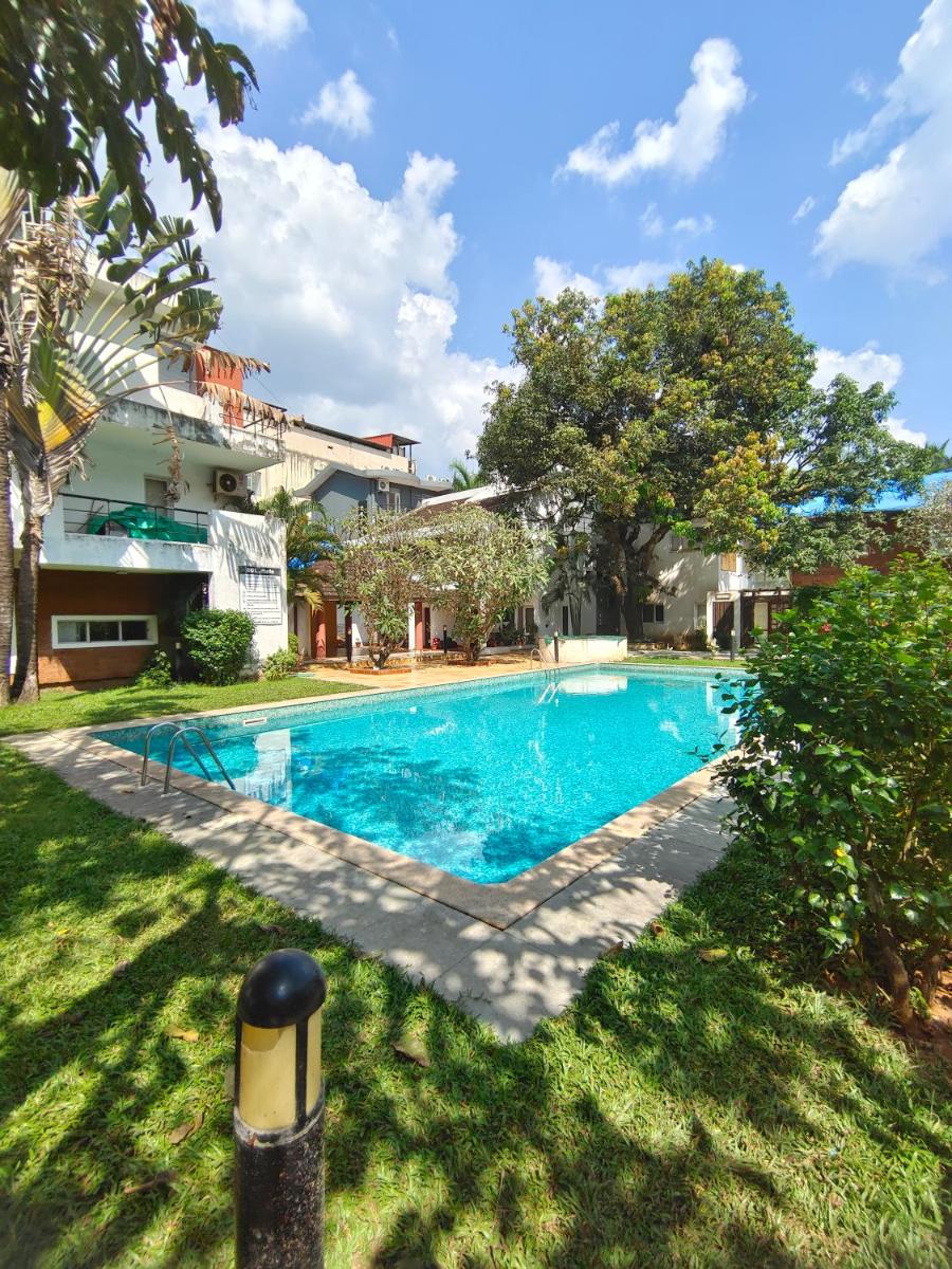 VILLA M - SOLITUDE 1 CANDOLIM GOA 3BHK, Pool Facing, Near Beach, Free Breakfast, Free WIFI and Prime Location - Hizvo