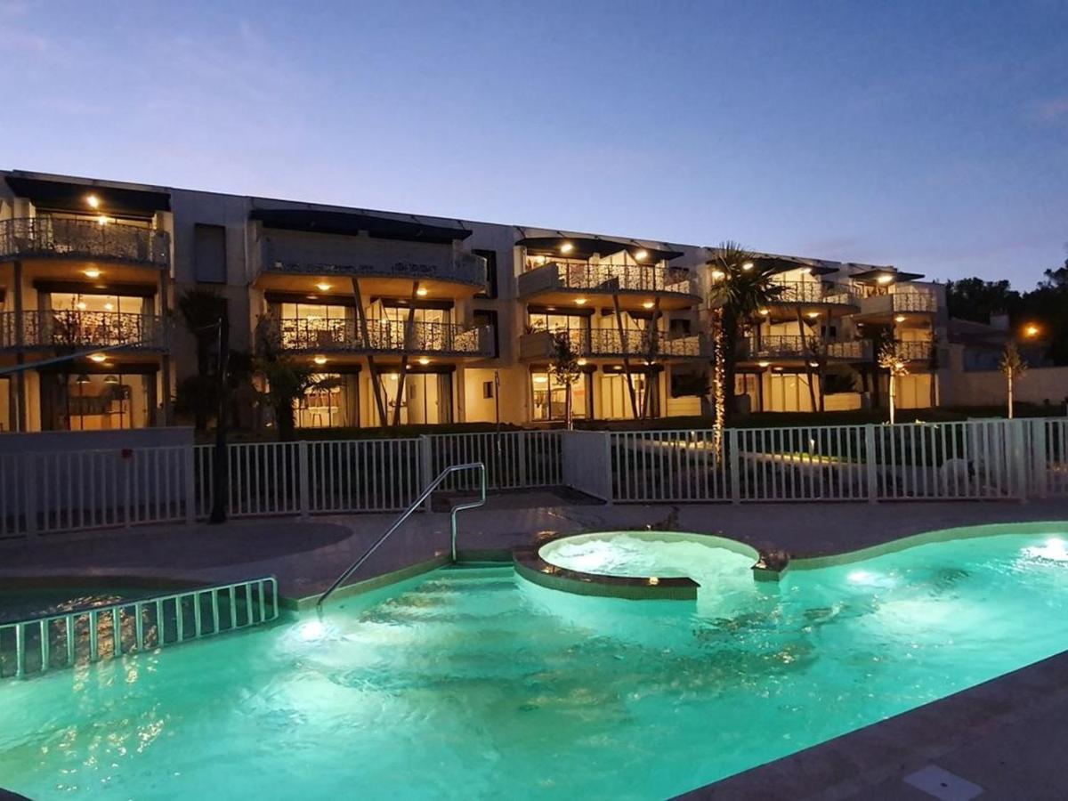 Appartement plage, piscine, balcon, animaux, parking - FR-1-194-201 - Housity