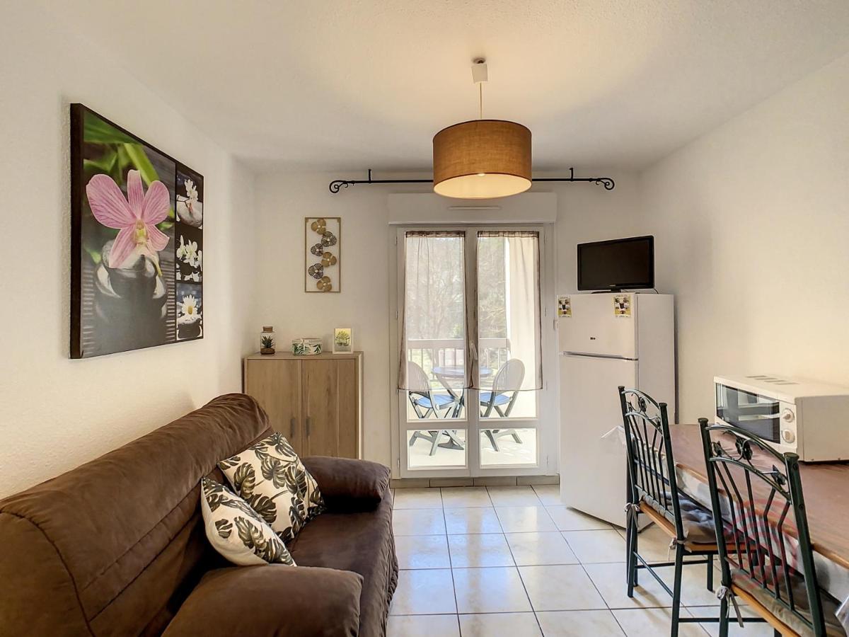 Petit studio avec balcon, plein sud, à 650m des Thermes de Lamalou, animaux acceptés, parking gratuit. - FR-1-451-123 - Housity
