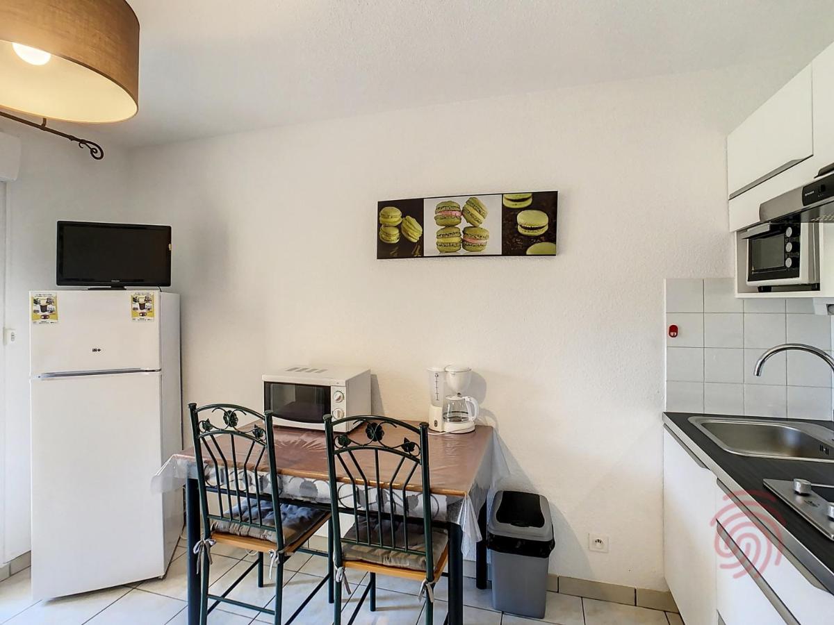 Petit studio avec balcon, plein sud, à 650m des Thermes de Lamalou, animaux acceptés, parking gratuit. - FR-1-451-123 - Housity