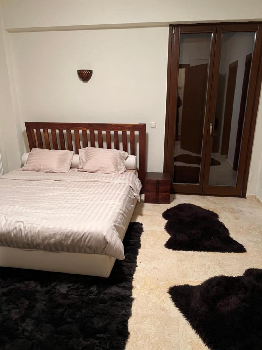 Villa Emelia - Housity