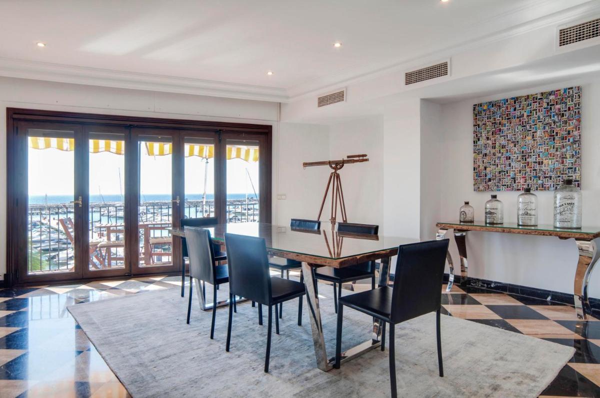 218 Puerto Banus Marbella Front Line 270 meters - Housity