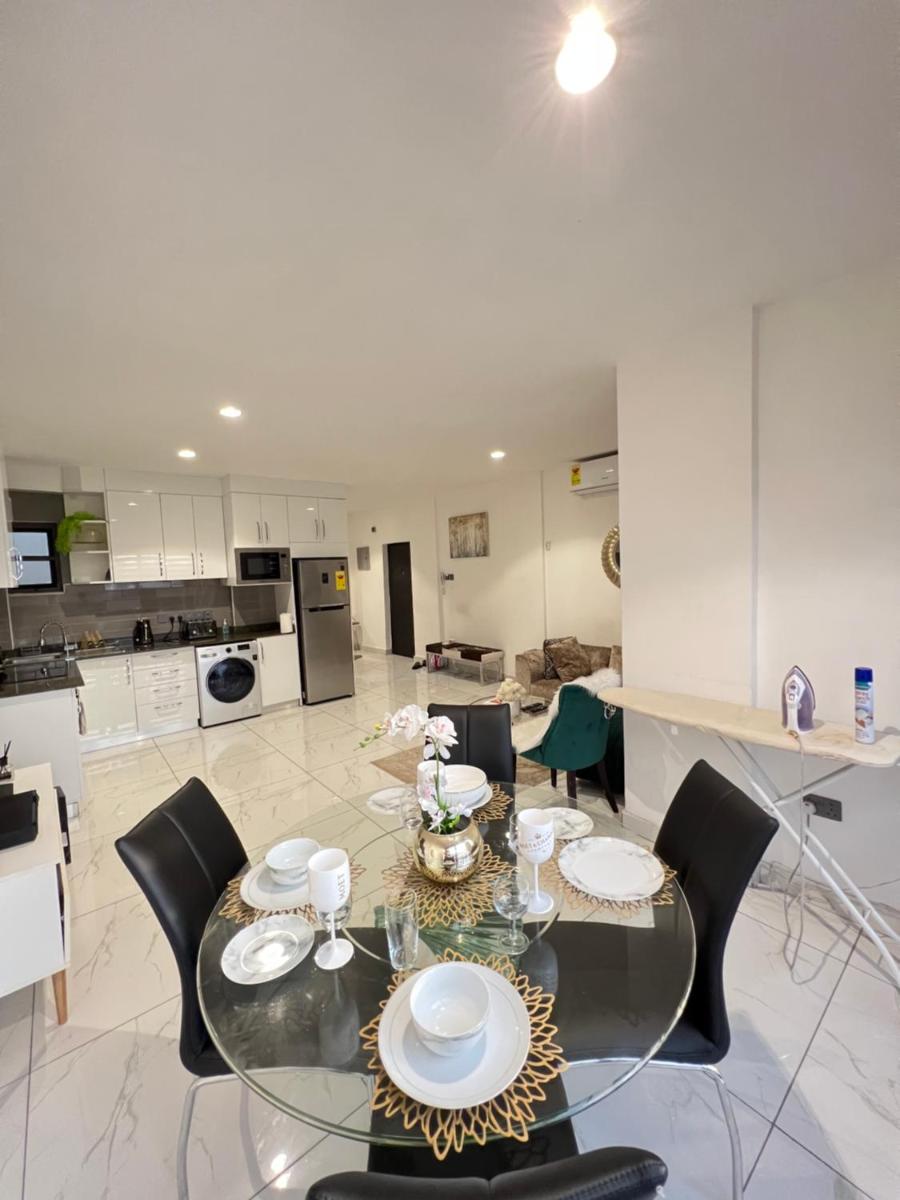 Suitetrails - Luxury Penthouse Suite, Cantonments-Labone