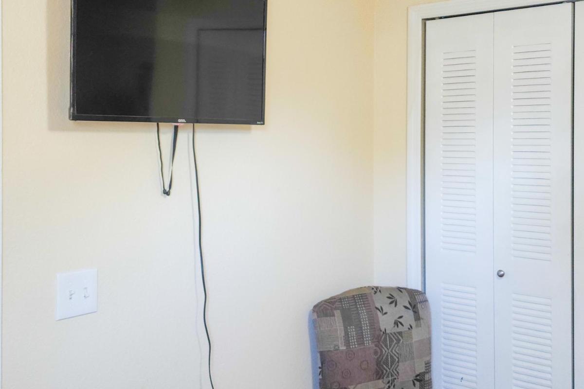 Lighthouse Road Retreat - Housity