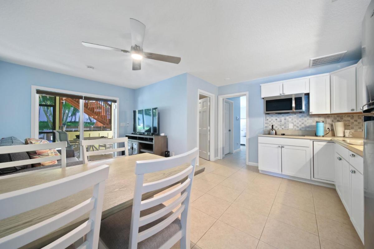 Jensen Beach pool home w/ Guest Suite - Housity