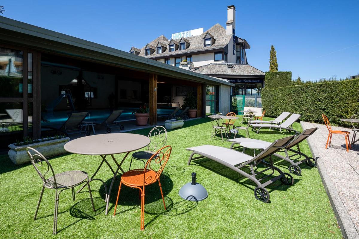 Jardin de l'établissement Best Western Le Relais de Laguiole Hôtel & Spa