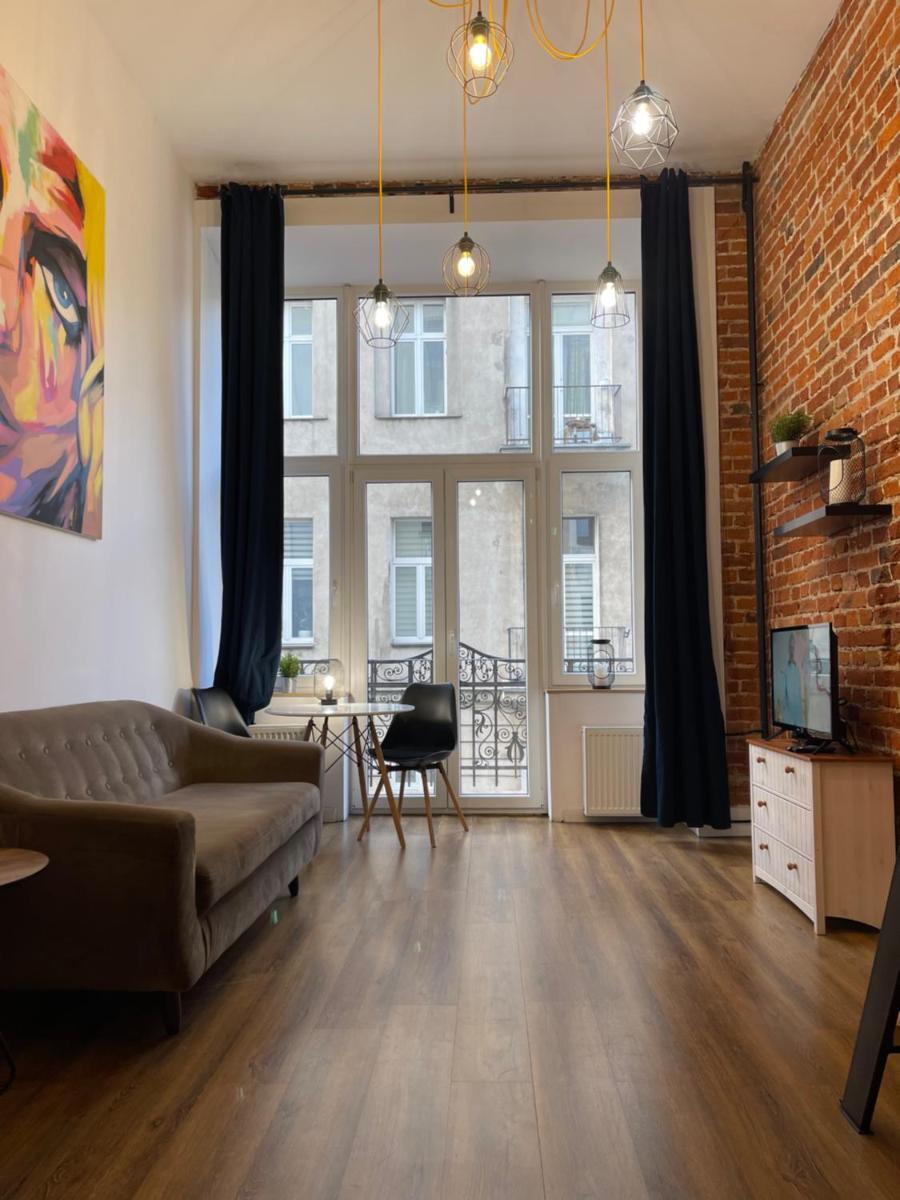 Urokliwy Loft w NCŁ Kamienica Vabank nr 18 - Housity