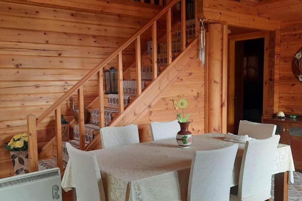 Rados chalet - Housity