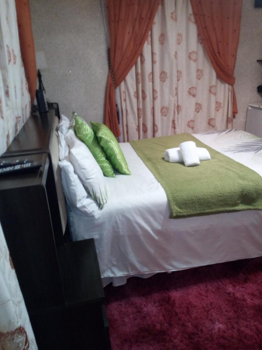 Bisho Park guesthouse - Housity