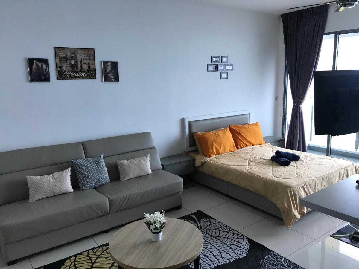 Evo Soho Studio Suites Bangi by Molek Homestay -Pool or City View - Housity