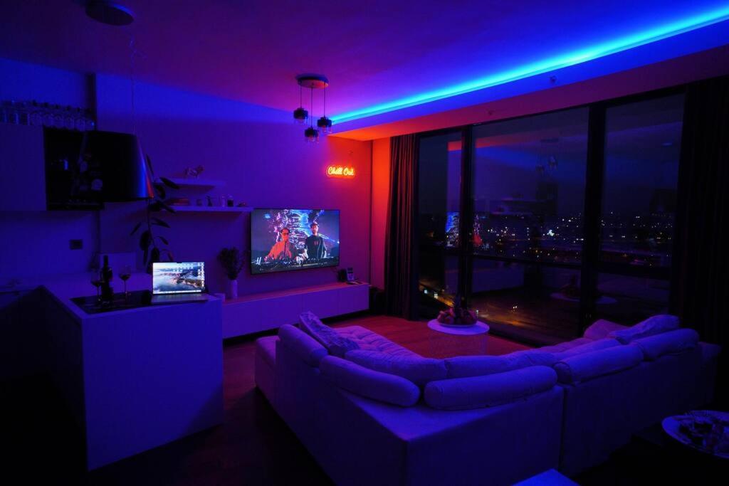 Suitetrails - Lux Residance 40th floor, sound system, 65 inch TV