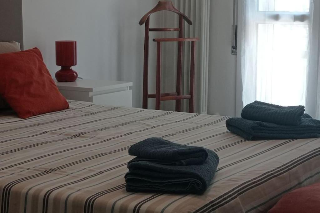 Gala158 - Housity
