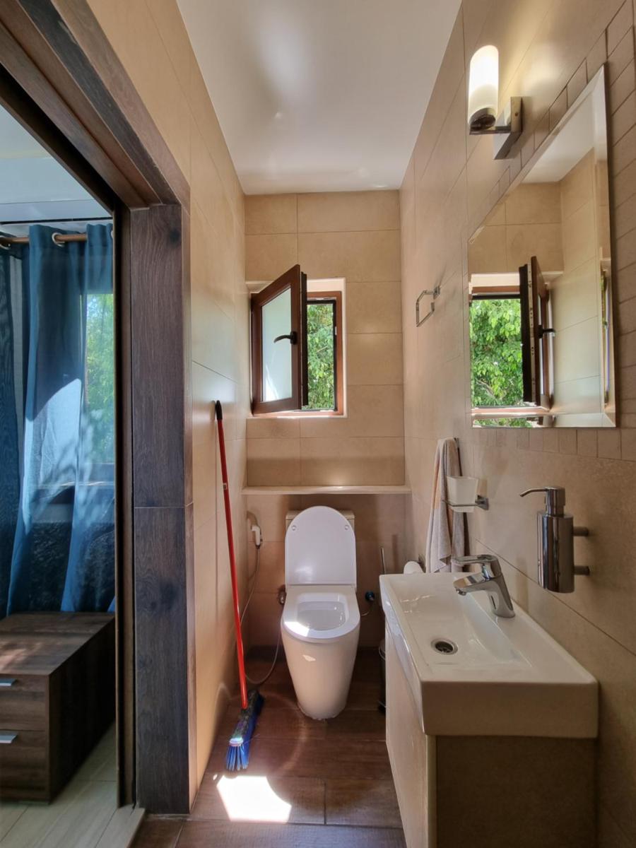 Mosaic villa by the sea - Housity