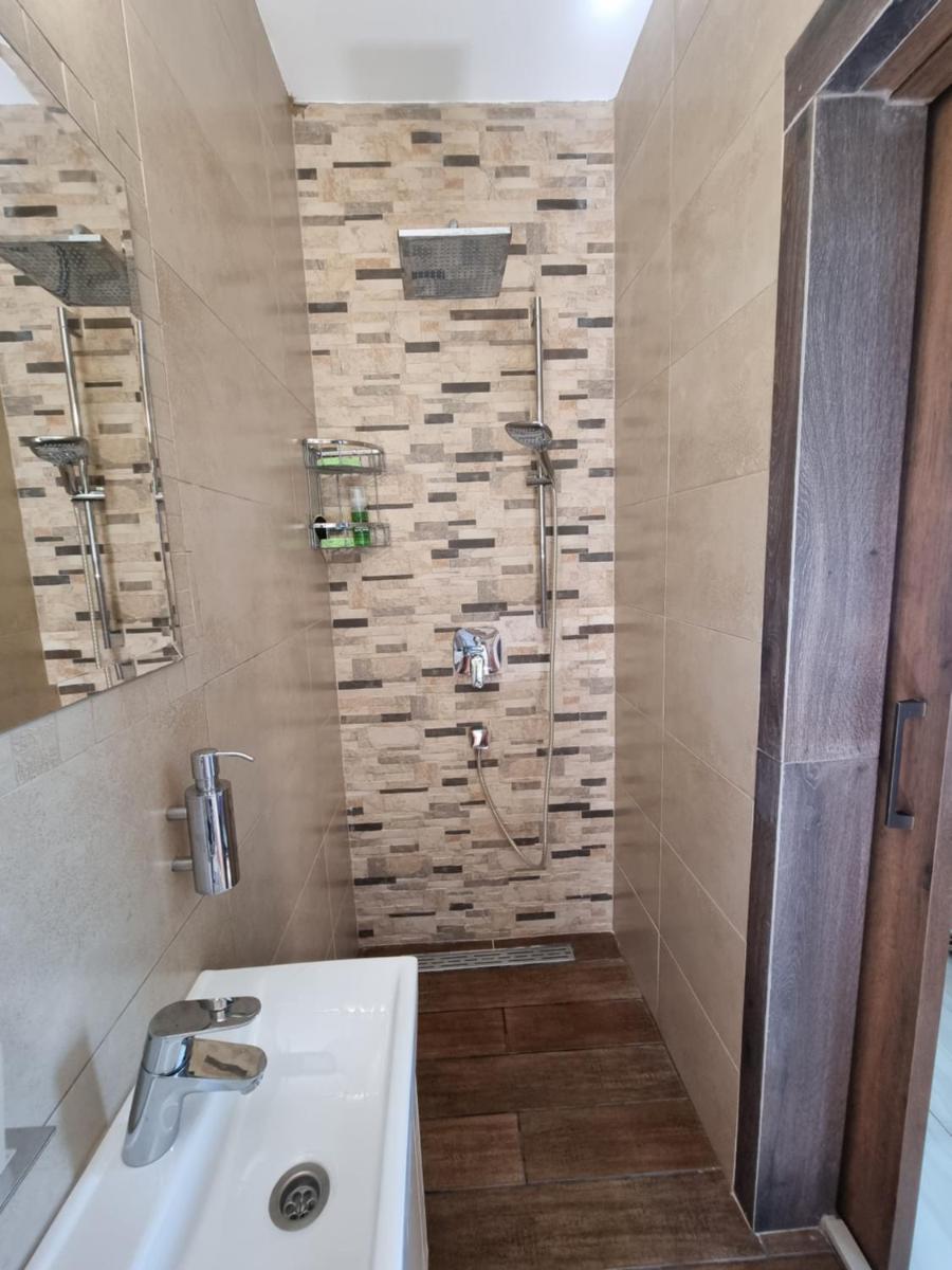 Mosaic villa by the sea - Housity