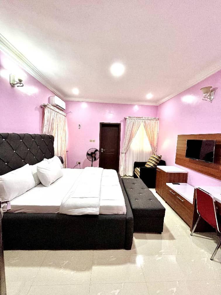 Allover guesthouse Apo - Housity