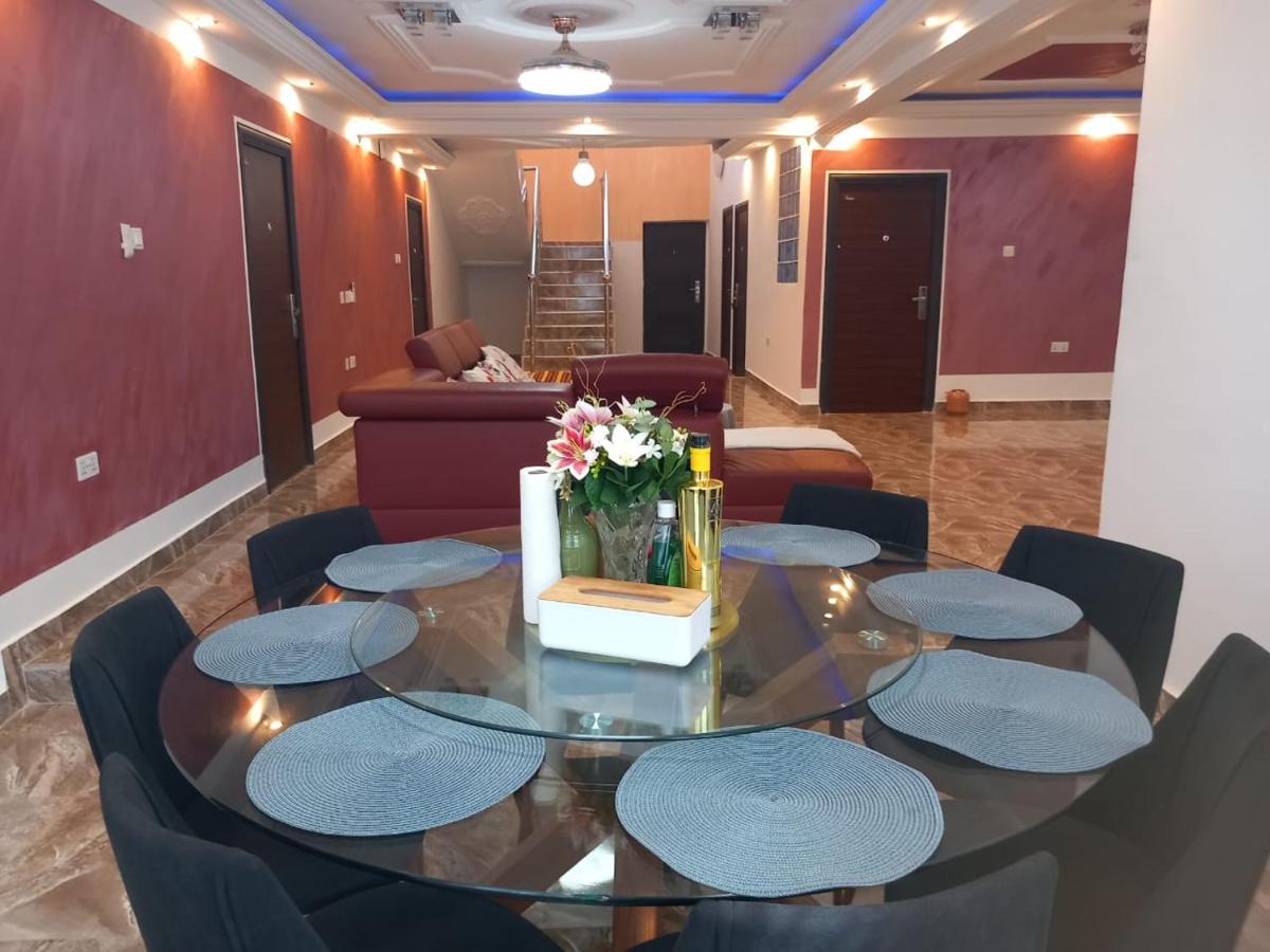 White House - Housity
