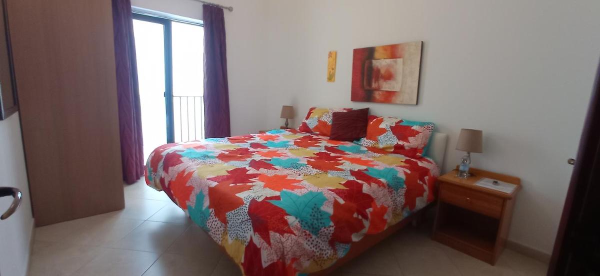 Sliema beach - Housity