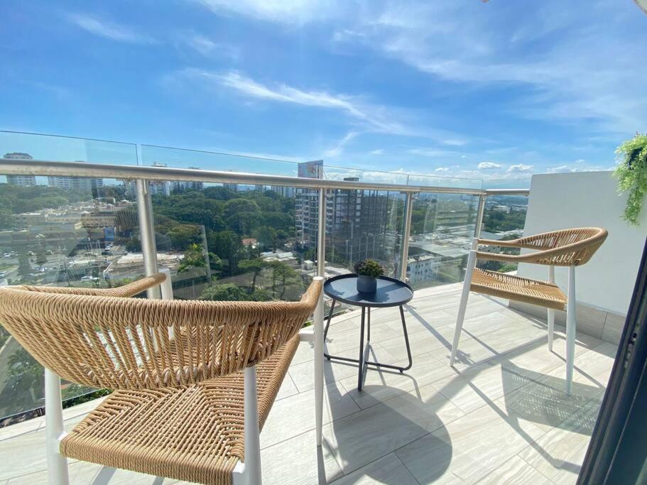 Soha Panorama B13 King Bed High Floor Balcony View - Housity